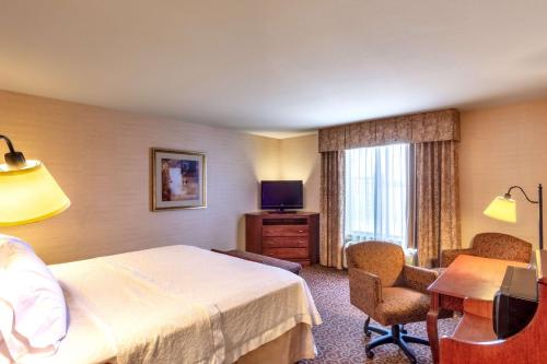 Postel nebo postele na pokoji v ubytování Hampton Inn Rawlins
