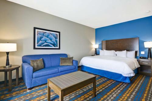Postel nebo postele na pokoji v ubytování Hampton Inn Kenedy