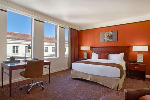 The Emily Morgan Hotel - A DoubleTree by Hilton Image