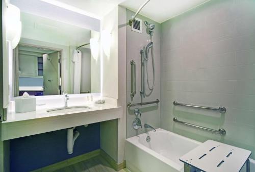 Homewood Suites by Hilton Seattle Downtown Image