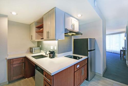 Η κουζίνα ή μικρή κουζίνα στο Homewood Suites by Hilton Seattle Downtown