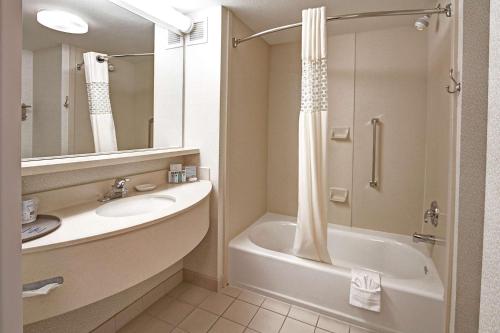 Hampton Inn Milpitas Image