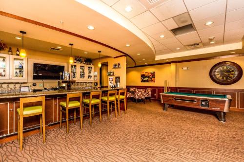Biliár nebo kulečník v ubytování Hilton Garden Inn St. George