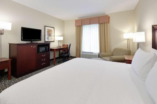 Katil atau katil-katil dalam bilik di Hampton Inn & Suites Southern Pines-Pinehurst