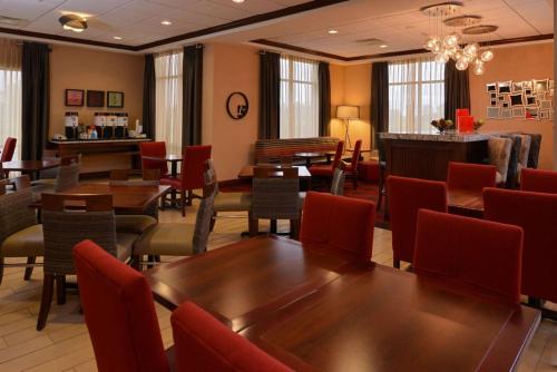 Χώρος καθιστικού στο Hampton By Hilton Lincoln