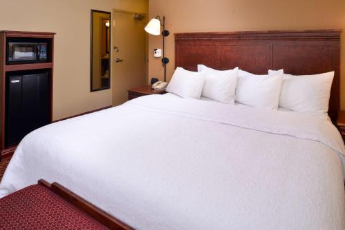 Ένα ή περισσότερα κρεβάτια σε δωμάτιο στο Hampton By Hilton Lincoln