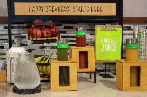 a store with a display of different types ofreactants at Hampton Inn St. Louis-Chesterfield in Chesterfield