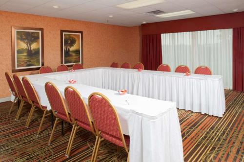 Zona business o sala conferenze di Hampton Inn & Suites Cleveland-Southeast-Streetsboro