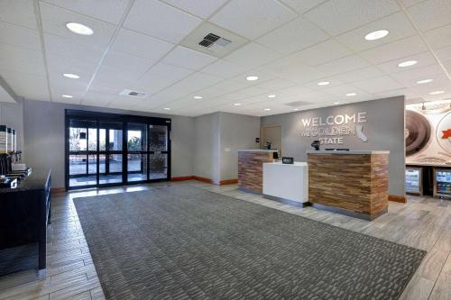 Vstupní hala nebo recepce v ubytování Hampton Inn & Suites Tulare