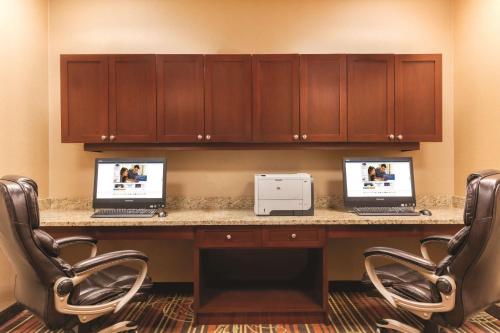 Photo de la galerie de l'établissement Hampton Inn by Hilton Edmonton South, à Edmonton
