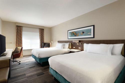 Postel nebo postele na pokoji v ubytování Hilton Garden Inn Oxford/Anniston, AL