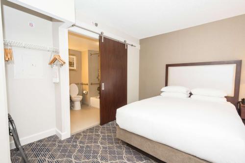 Doubletree Suites by Hilton at The Battery Atlanta Image