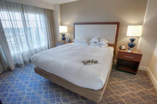 Doubletree Suites by Hilton at The Battery Atlanta Image