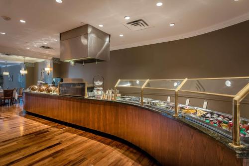 Jídlo v hotelu nebo okolí