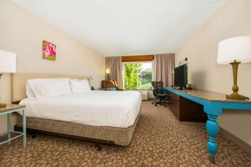 Voodi või voodid majutusasutuse Hilton Garden Inn Charlottesville toas