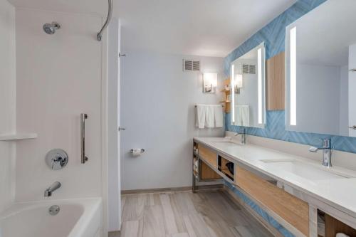 Hilton Garden Inn Cincinnati/Sharonville Image