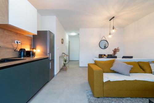 Kamarin Apartment
