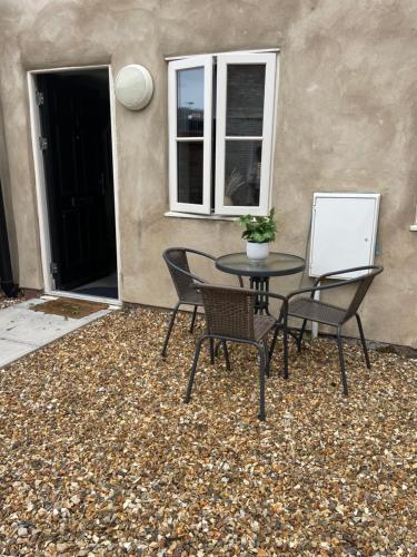 Φωτογραφία από το άλμπουμ του Cedar House - A modern 2 bedroom house with free parking in the town centre! by ShortStays4U σε Kings Lynn