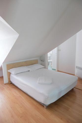 Retro Loft at OldTown : 2BR w/best views & close to all