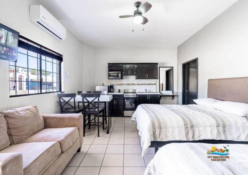 Η κουζίνα ή μικρή κουζίνα στο San Felipe rental - One block to San Felipe Malecon
