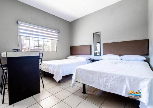 Ένα ή περισσότερα κρεβάτια σε δωμάτιο στο San Felipe rental - One block to San Felipe Malecon