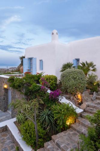 Κήπος έξω από το Nama Villas 