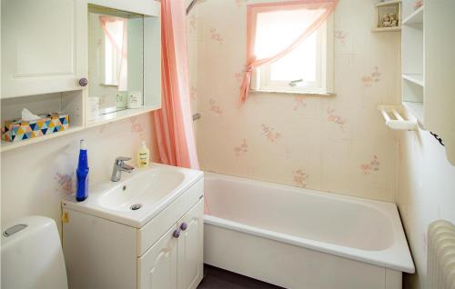 Koupelna v ubytování Beautiful Home In Hgans With Wifi