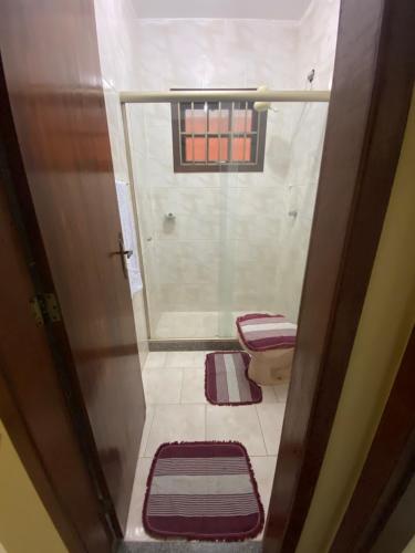Kúpeľňa v ubytovaní Orange House Itaipuaçu