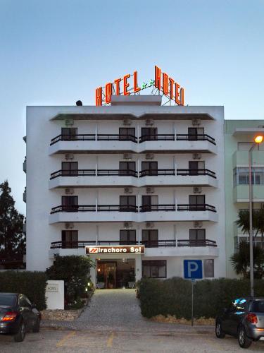 Bangunan di mana terletaknya hotel
