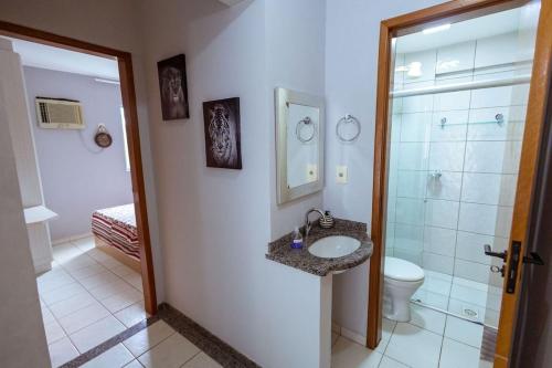 Phòng tắm tại Thermas Paradise - Rio Quente - Apto 2 quartos com Suíte