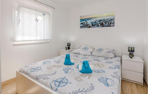 Postel nebo postele na pokoji v ubytování Stunning Home In Vir With Wifi