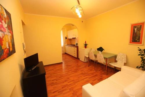 Roma family apartment