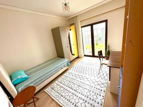 Postel nebo postele na pokoji v ubytování luxury house with sea view