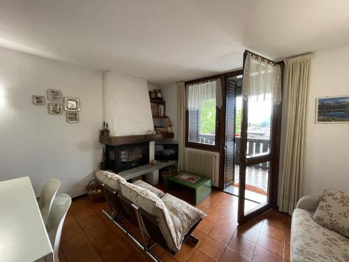 Gallery image of 075 Trilocale Panoramico, Carisolo in Carisolo