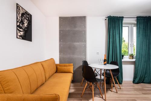 Cosy Corner Residence - by Upstairs