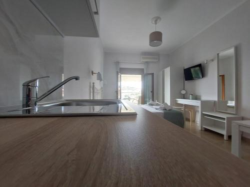 Iraklis Studios