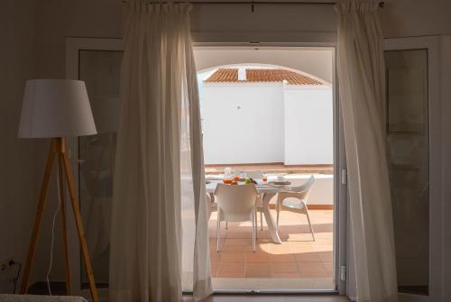 Φωτογραφία από το άλμπουμ του Sagitario Rymar Apartamentos σε Cala en Bosch