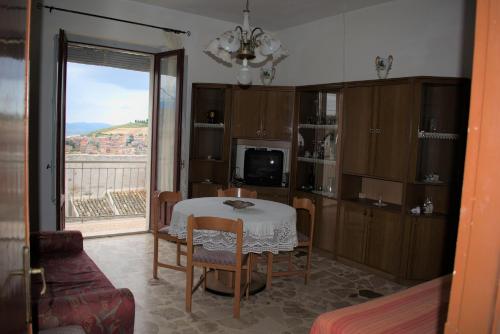 Dining area sa apartment