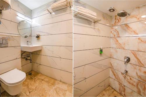- deux photos d'une salle de bains avec toilettes et lavabo dans l'établissement Hotel The Rasa Near Welcome Metro Station, à New Delhi