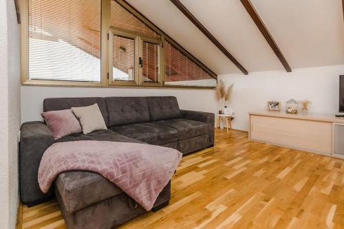 Apartment Roko - up to 4 people with free parking