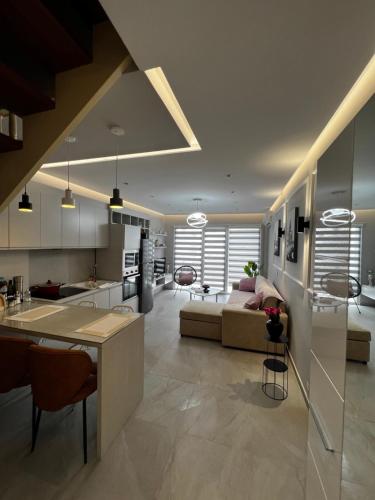 Coastal Horizon Deluxe Apartment