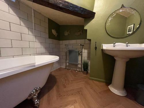 Vonios kambarys apgyvendinimo įstaigoje The Old Castle Inn