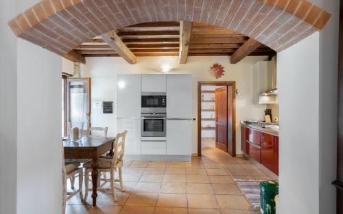 Kuchyň nebo kuchyňský kout v ubytování villa Emilia Tuscan stone
