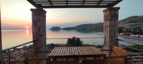 Theasis Limnos-two bedroom suite