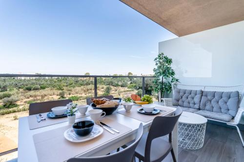 Emerson Plaza stunning 2 bedroom apartment with sea view