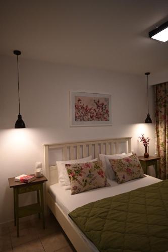 Ένα ή περισσότερα κρεβάτια σε δωμάτιο στο LIVADAKI COTTAGE