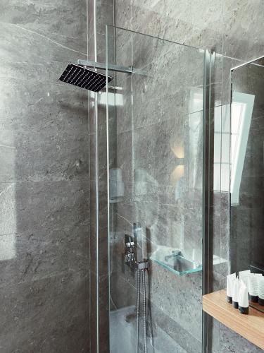 Un baño de Ruby Palace