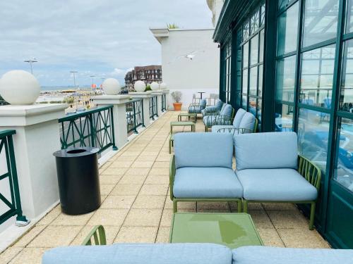 Μπαλκόνι ή βεράντα στο Très joli Appartement 2P au Beach Résidence Trouville- Piscine & vue port