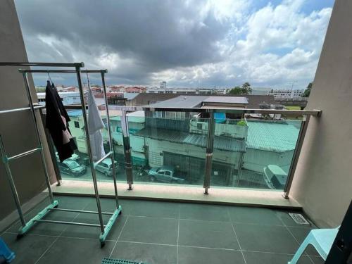 Balkón nebo terasa v ubytování Kuching Apartment @Roxy Apartment 3rd mile