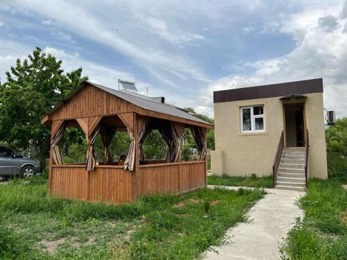 House in the center of village Garni